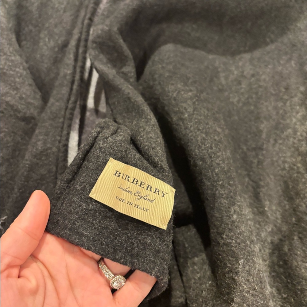 BURBERRY BLACK CHARCOAL GRAY "CHARLOTTE" REVERSIBLE CHECK PONCHO CAPE JACKET - Picture 6 of 7